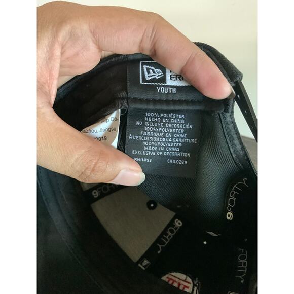 New Era Cap Co - USED - Picture 4 of 6